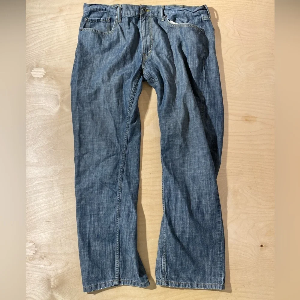 Levi's Relaxed Fit Straight Denim 559 Jeans - Classic Blue 40 x 32 (D)